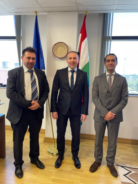 H.E. Attila Koppány (middle) with ABRIS CEO Zsolt Godry (left) and Global Sales Manager Jorge Proano-Mestra (right)